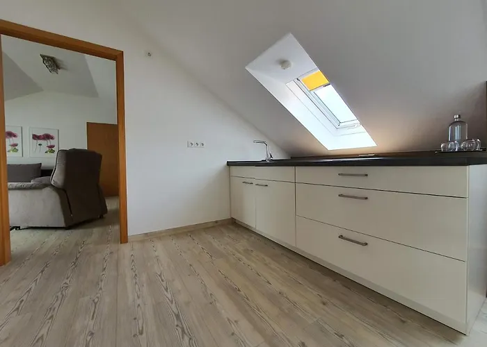 ホテル Landhaus Oberaurach 3*